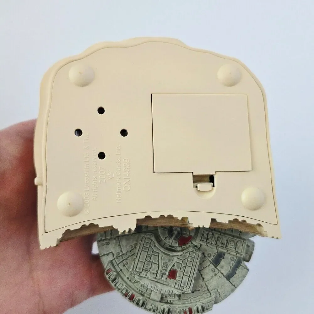 Star Wars Hallmark Keepsake Ornament Millennium Falcon The Adventure Begins